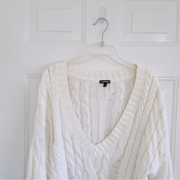 Express Distressed V-neck Asymmetrical high-low Sweater Size M - Picture 3 of 11